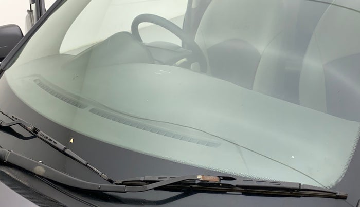 2010 Hyundai i10 MAGNA 1.2, Petrol, Manual, 70,098 km, Front windshield - Minor spot on windshield