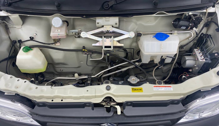 2020 Maruti Eeco 5 STR WITH AC PLUSHTR, Petrol, Manual, 1 km, Engine Bonet View