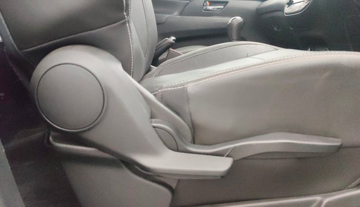 2022 Maruti XL6 ALPHA PLUS MT, Petrol, Manual, 19,622 km, Driver Side Adjustment Panel