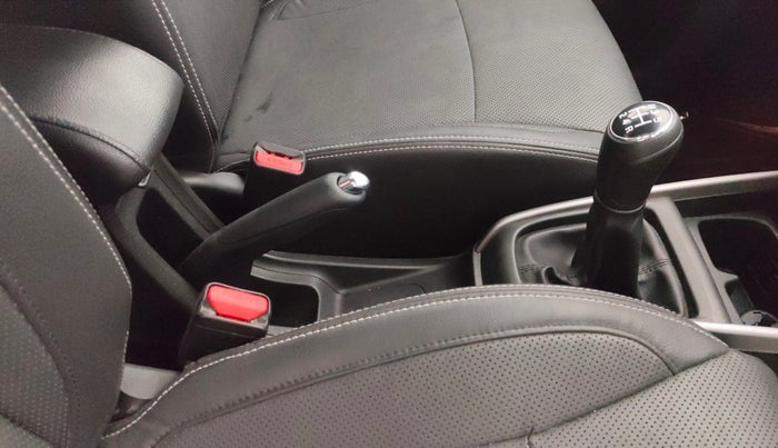 2022 Maruti XL6 ALPHA PLUS MT, Petrol, Manual, 19,622 km, Gear Lever