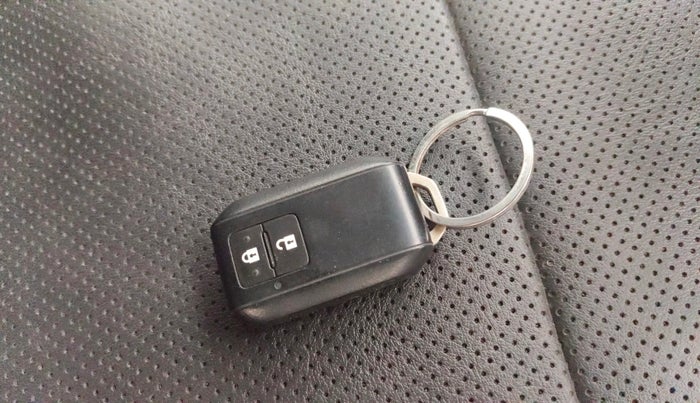 2022 Maruti XL6 ALPHA PLUS MT, Petrol, Manual, 19,622 km, Key Close Up