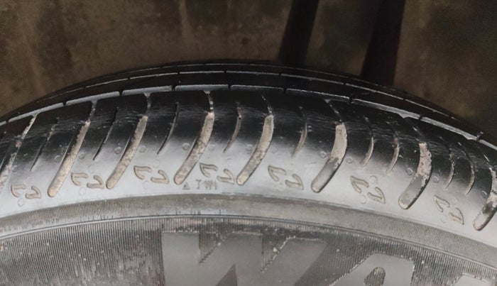 2022 Maruti XL6 ALPHA PLUS MT, Petrol, Manual, 19,622 km, Left Rear Tyre Tread