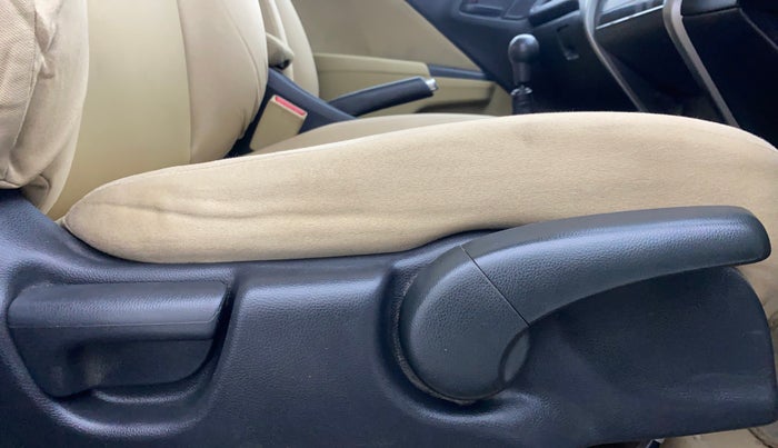 2014 Honda City 1.5L I-VTEC SV, Petrol, Manual, 1,17,892 km, Driver Side Adjustment Panel