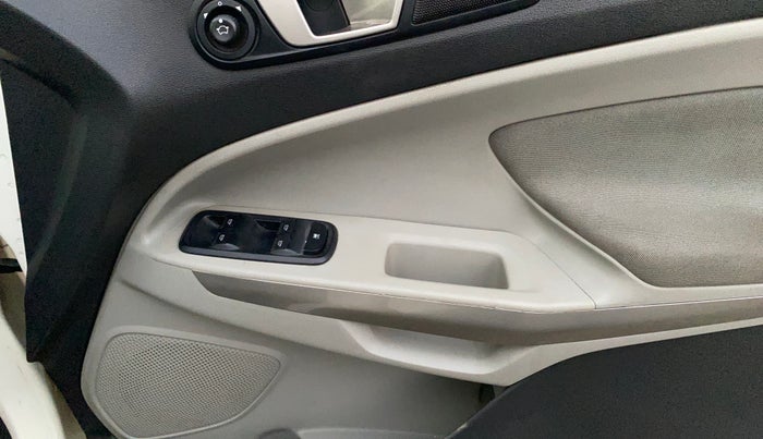 2014 Ford Ecosport TITANIUM 1.5L DIESEL, Diesel, Manual, 1,32,516 km, Driver Side Door Panels Control