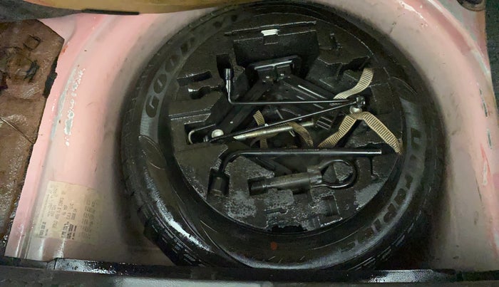 2015 Volkswagen Polo COMFORTLINE 1.2L, Petrol, Manual, 86,711 km, Spare Tyre