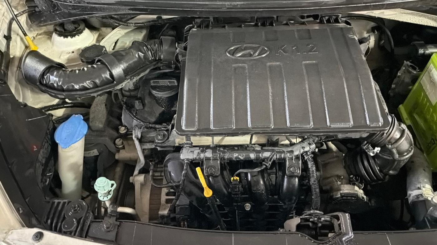 2016 Hyundai Grand i10 SPORTZ 1.2 KAPPA VTVT, Petrol, Manual, 77,669 km, Engine View - Right