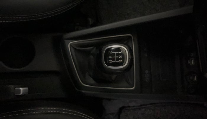 2019 Hyundai Elite i20 ASTA 1.2 (O), Petrol, Manual, 74,743 km, Gear Lever