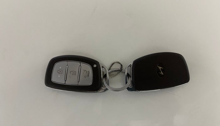 2019 Hyundai Elite i20 ASTA 1.2 (O), Petrol, Manual, 74,743 km, Key Close Up