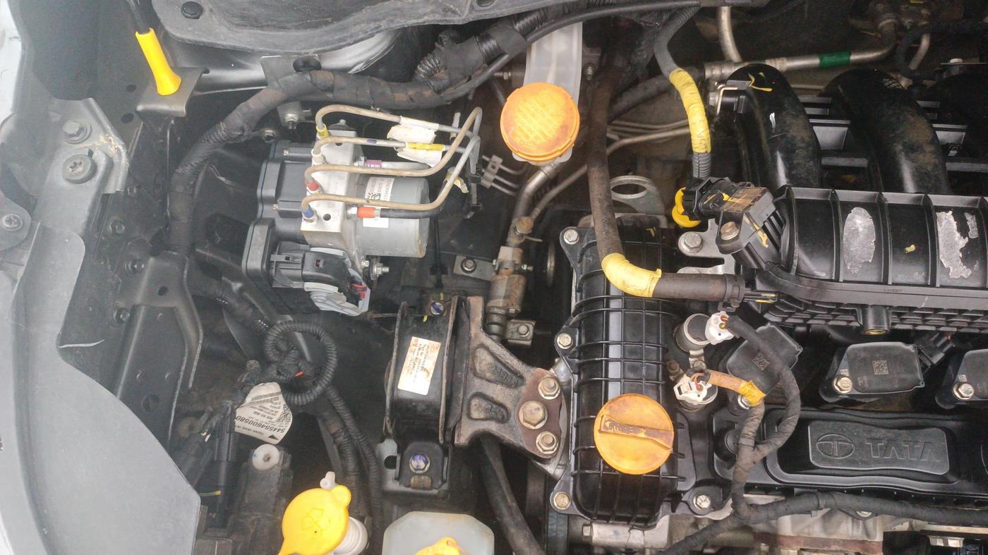 2024 Tata PUNCH PURE MT, Petrol, Manual, 26,139 km, Engine View - Right