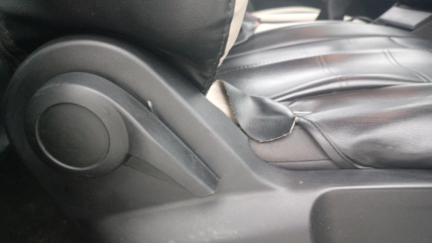 2024 Tata PUNCH PURE MT, Petrol, Manual, 26,139 km, Driver Side Adjustment Panel
