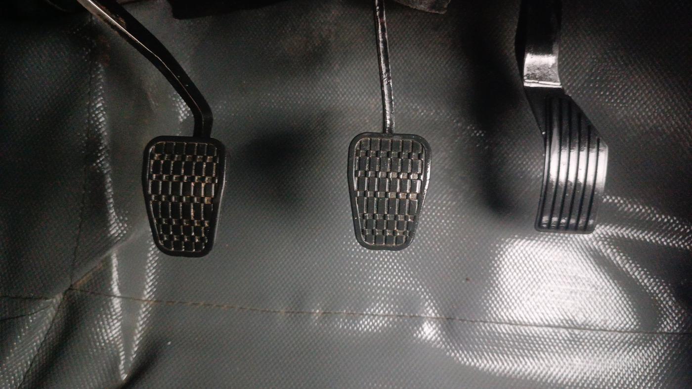 2024 Tata PUNCH PURE MT, Petrol, Manual, 26,139 km, Pedals