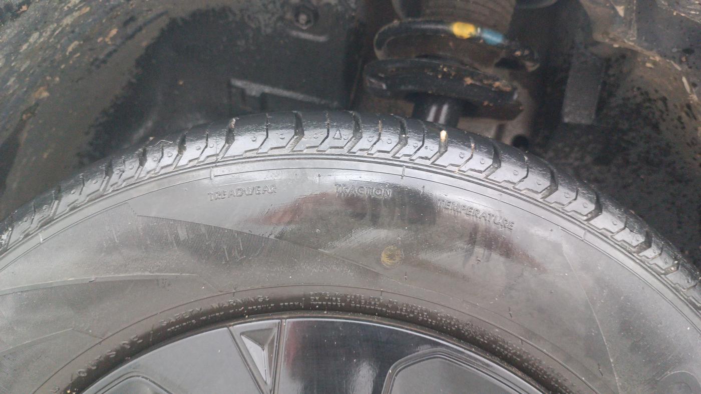 2024 Tata PUNCH PURE MT, Petrol, Manual, 26,139 km, Left Rear Tyre Tread