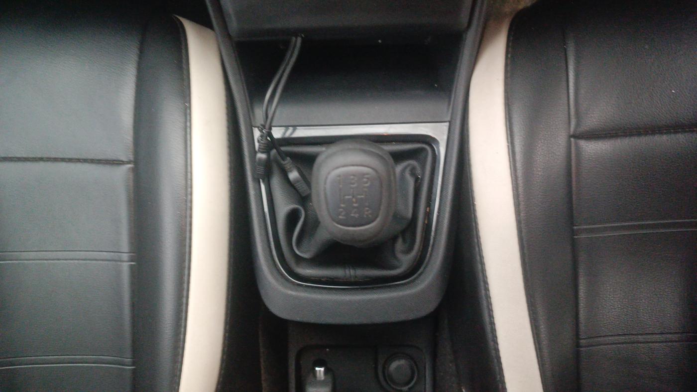 2024 Tata PUNCH PURE MT, Petrol, Manual, 26,139 km, Gear Lever