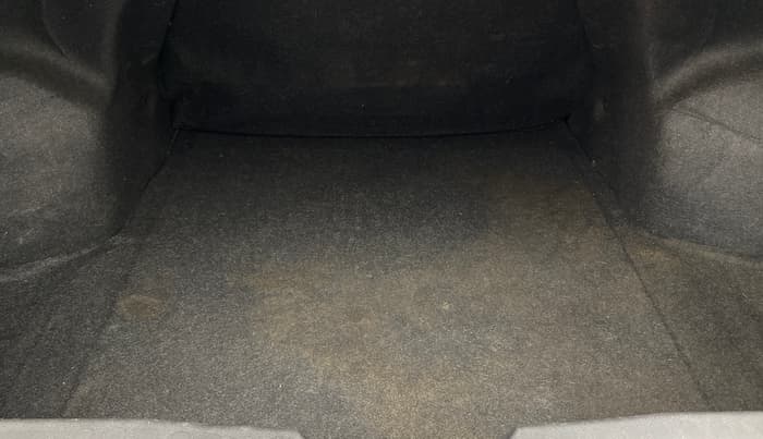 2017 Maruti Ciaz ZETA DIESEL 1.3, Diesel, Manual, 78,242 km, Boot Inside