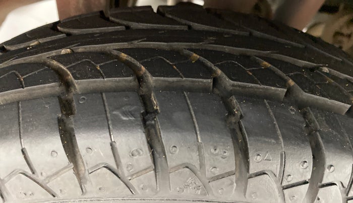 2013 Maruti Alto 800 LXI, Petrol, Manual, 32,519 km, Right Rear Tyre Tread