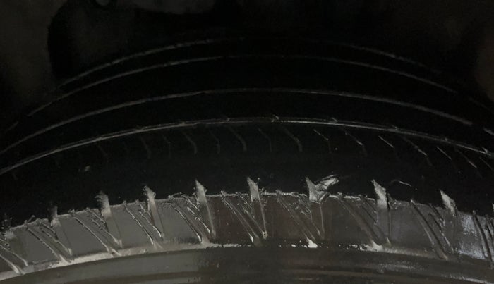 2021 Tata Safari XZA PLUS, Diesel, Automatic, 91,196 km, Left Rear Tyre Tread