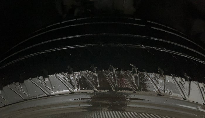 2021 Tata Safari XZA PLUS, Diesel, Automatic, 91,196 km, Right Front Tyre Tread