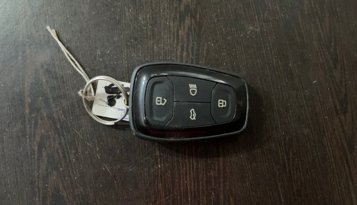 2021 Tata Safari XZA PLUS, Diesel, Automatic, 91,196 km, Key Close Up