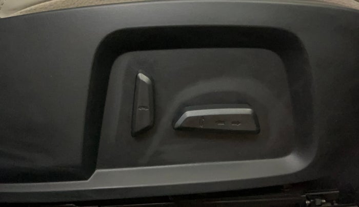 2021 Tata Safari XZA PLUS, Diesel, Automatic, 91,196 km, Driver Side Adjustment Panel