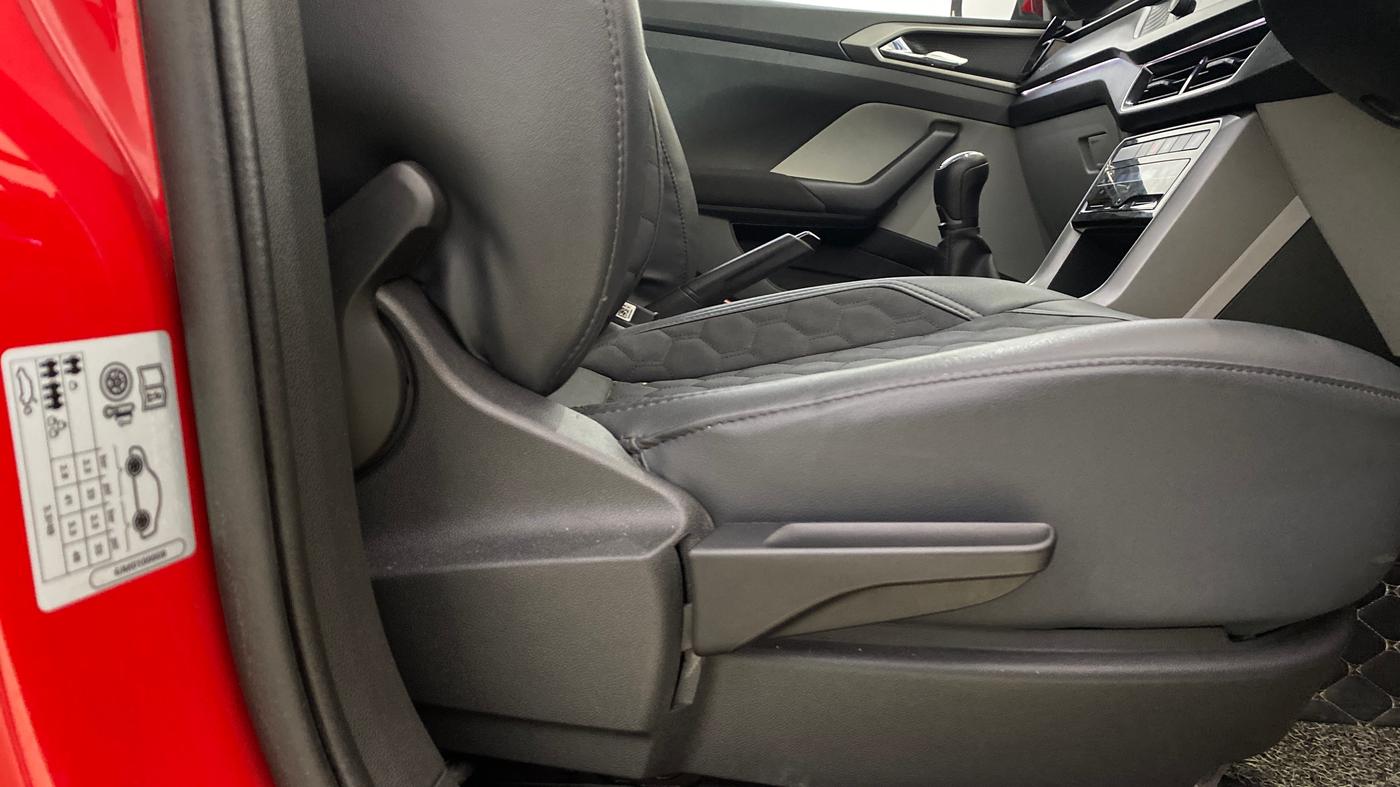 2022 Skoda KUSHAQ AMBITION 1.0L TSI MT, Petrol, Manual, 20,494 km, Driver Side Adjustment Panel