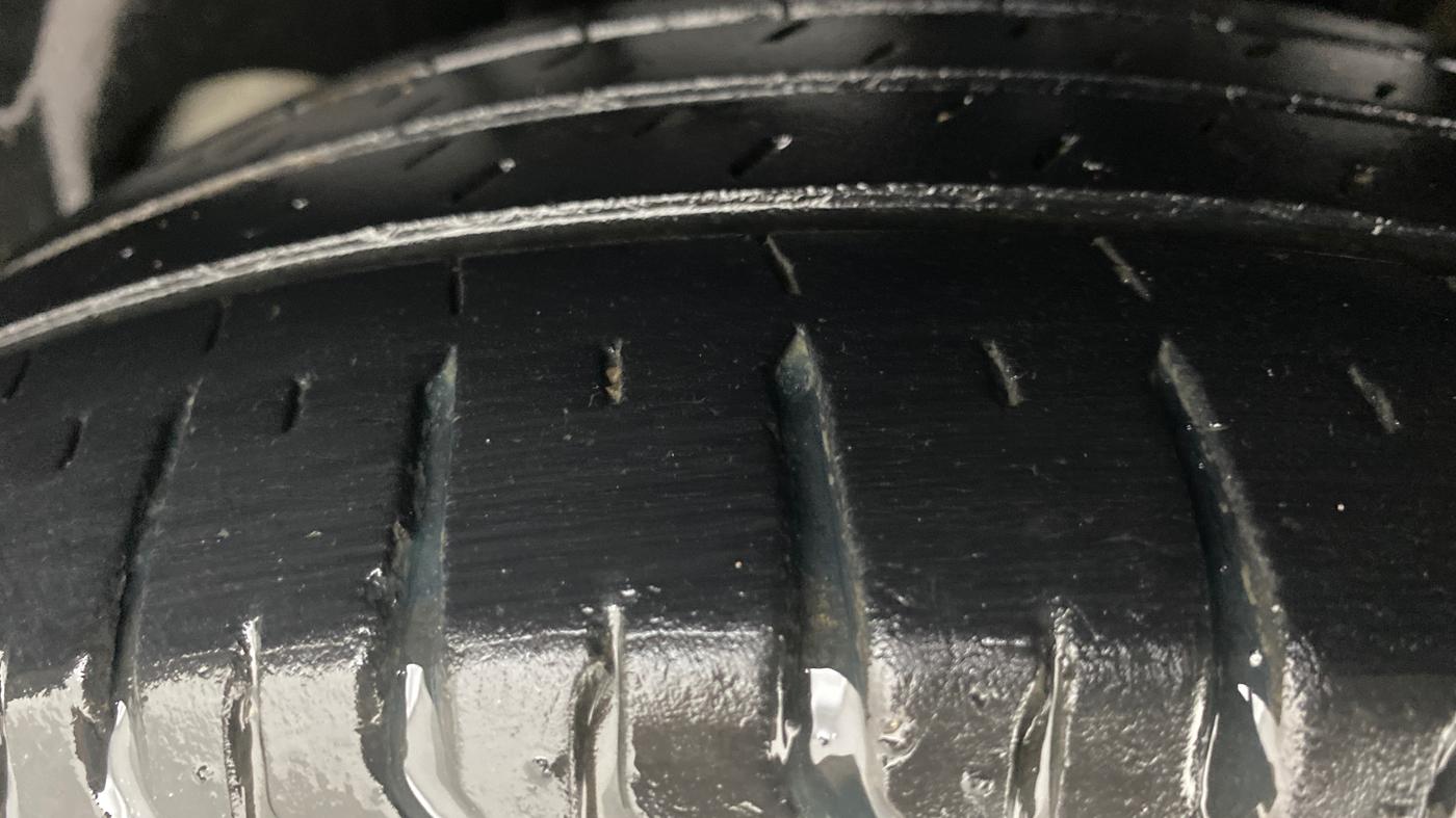 2022 Maruti XL6 ALPHA MT, Petrol, Manual, 58,554 km, Left Rear Tyre Tread