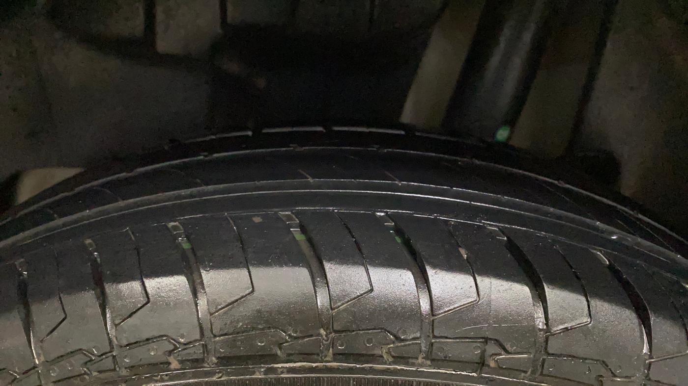 2020 Maruti Swift VXI, Petrol, Manual, 50 km, Left Rear Tyre Tread