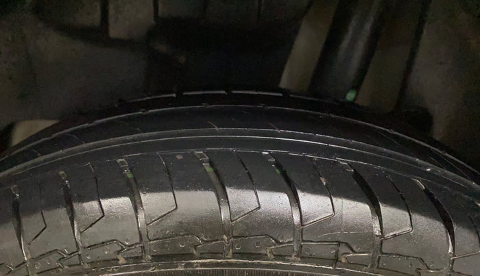 2020 Maruti Swift VXI, Petrol, Manual, 1,18,250 km, Left Rear Tyre Tread
