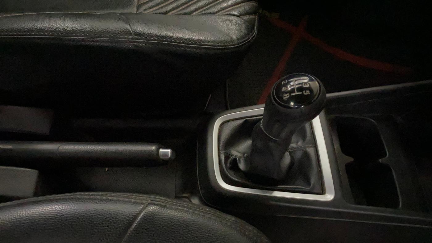 2020 Maruti Swift VXI, Petrol, Manual, 50 km, Gear Lever