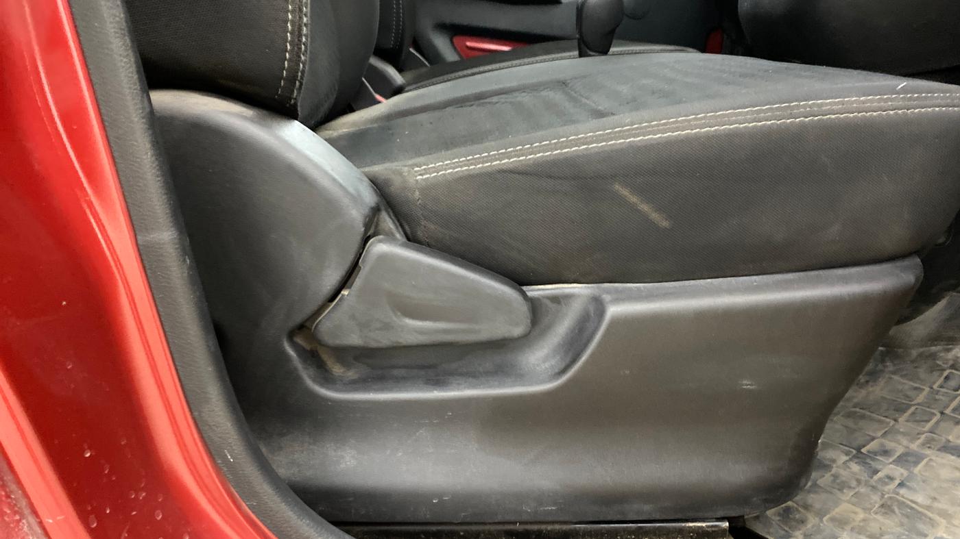 2018 Datsun Redi Go S 1.0 AMT, Petrol, Automatic, 38,600 km, Driver Side Adjustment Panel