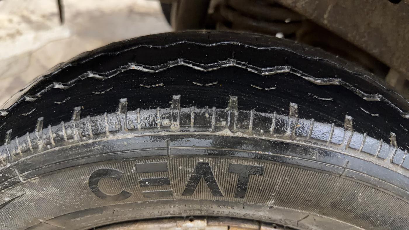 2022 Maruti Eeco 5 STR AC CNG (O), CNG, Manual, 48,421 km, Right Rear Tyre Tread