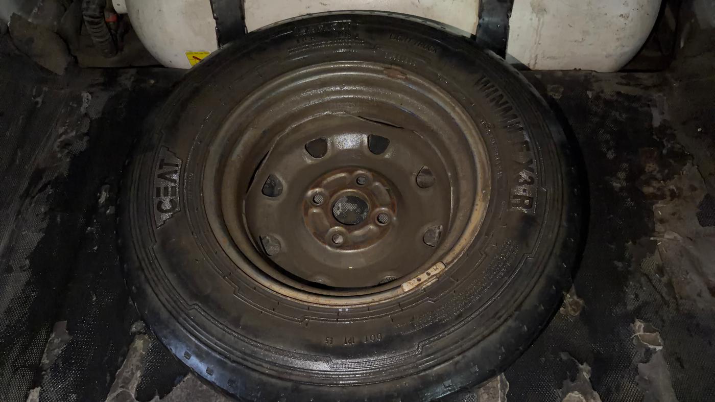 2022 Maruti Eeco 5 STR AC CNG (O), CNG, Manual, 48,421 km, Spare Tyre