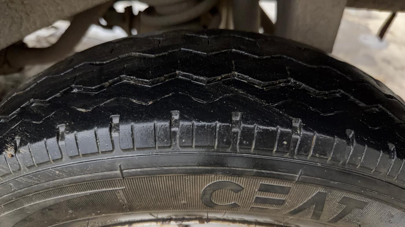 2022 Maruti Eeco 5 STR AC CNG (O), CNG, Manual, 48,421 km, Left Rear Tyre Tread