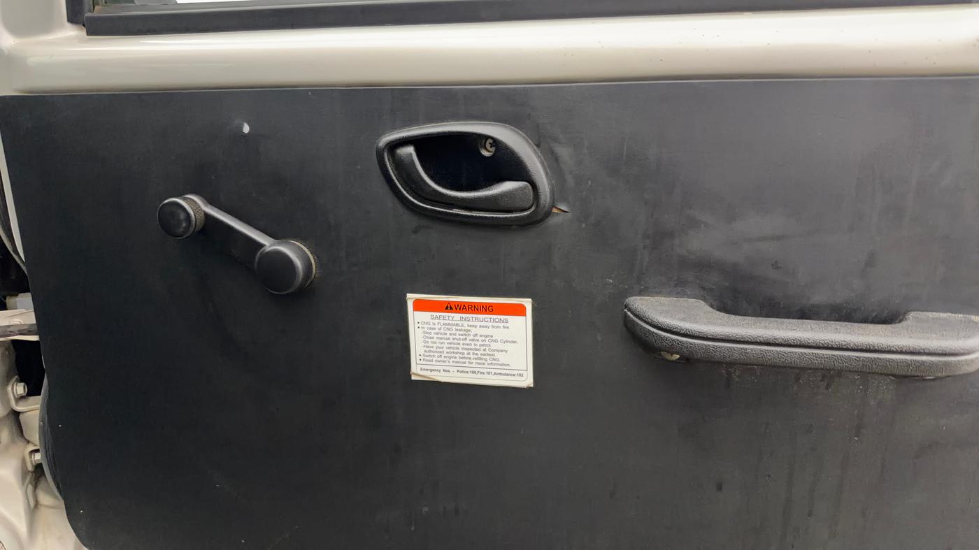 2022 Maruti Eeco 5 STR AC CNG (O), CNG, Manual, 48,421 km, Driver Side Door Panels Control