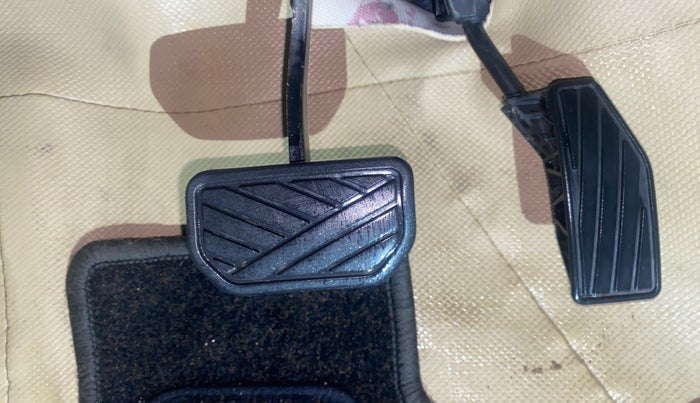 2018 Maruti Dzire ZXI PLUS AMT, Petrol, Automatic, 59,430 km, Pedals