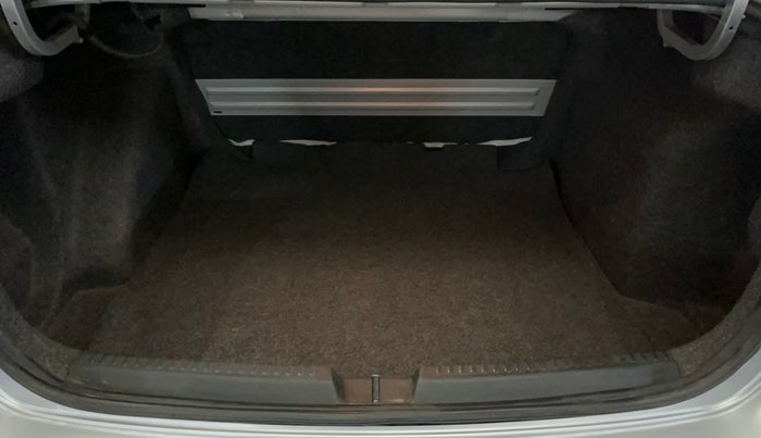 2020 Skoda Rapid AMBITION AT TSI, Petrol, Automatic, 22,310 km, Boot Inside