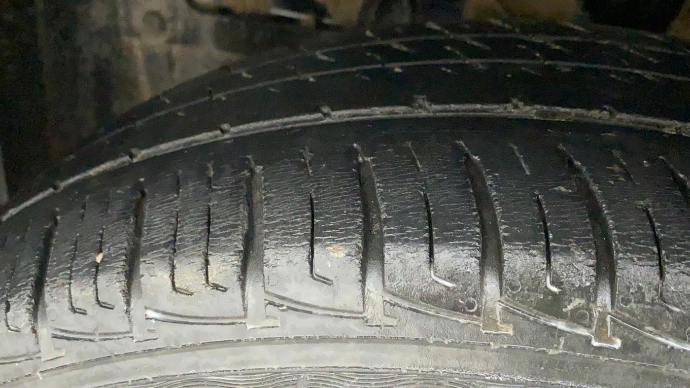 2019 Maruti Vitara Brezza VDI, Diesel, Manual, 51,259 km, Left Front Tyre Tread