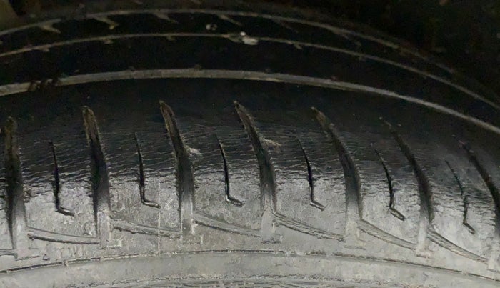 2019 Maruti Vitara Brezza VDI, Diesel, Manual, 51,259 km, Right Rear Tyre Tread