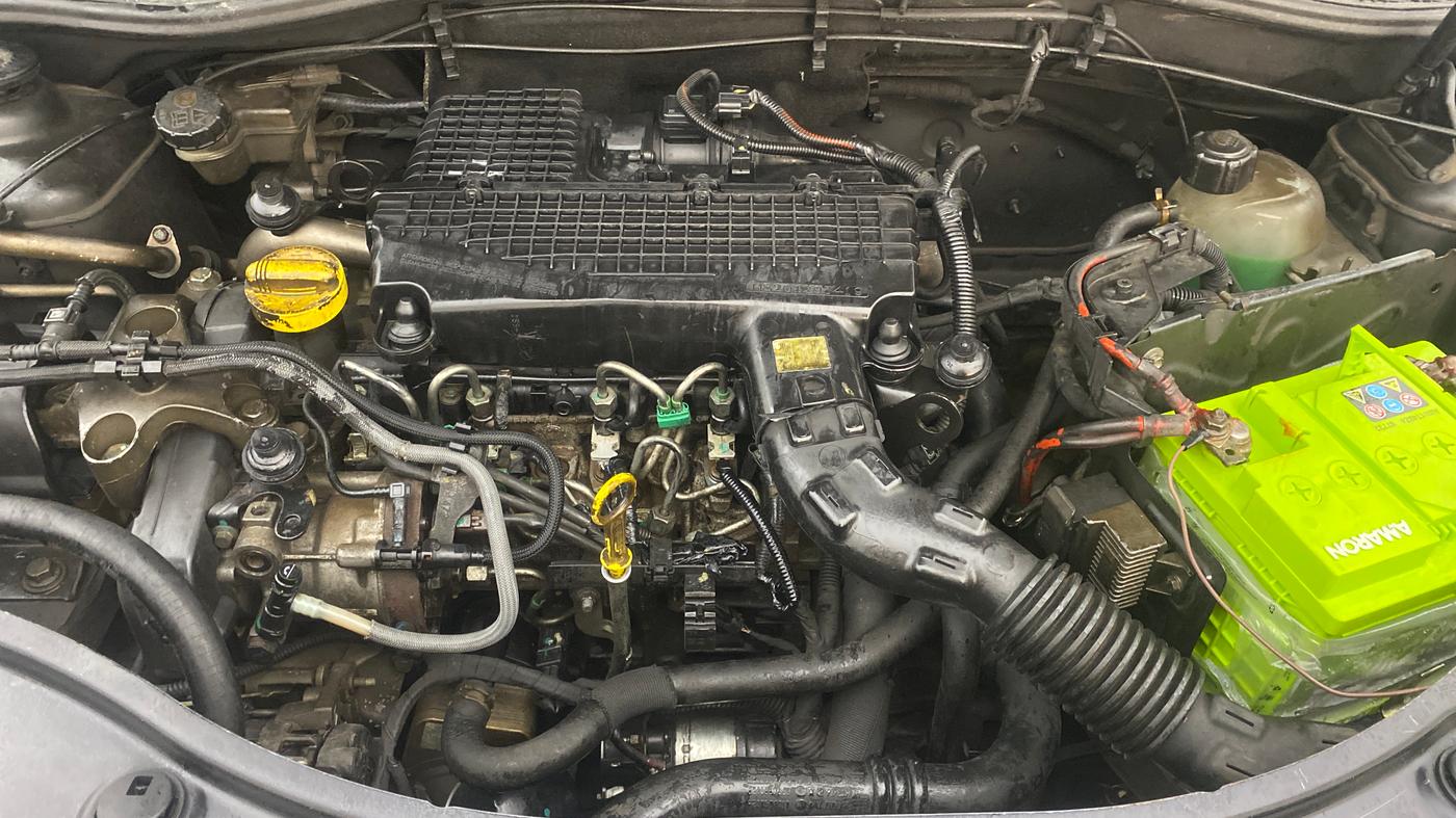 2014 Renault Duster 85 PS RXE DIESEL, Diesel, Manual, 1,22,589 km, Engine View