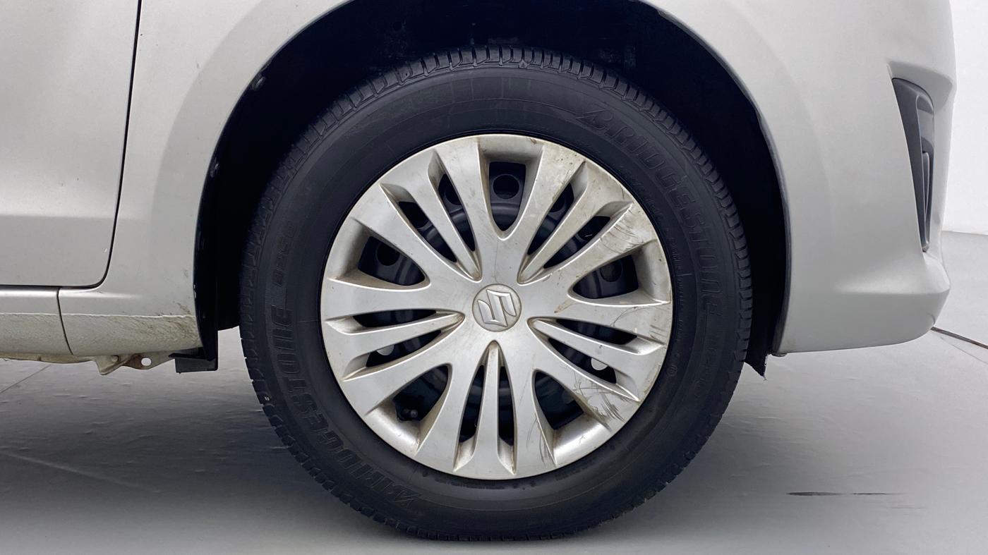 2014 Maruti Ertiga VXI, Petrol, Manual, 88,376 km, Right Front Wheel