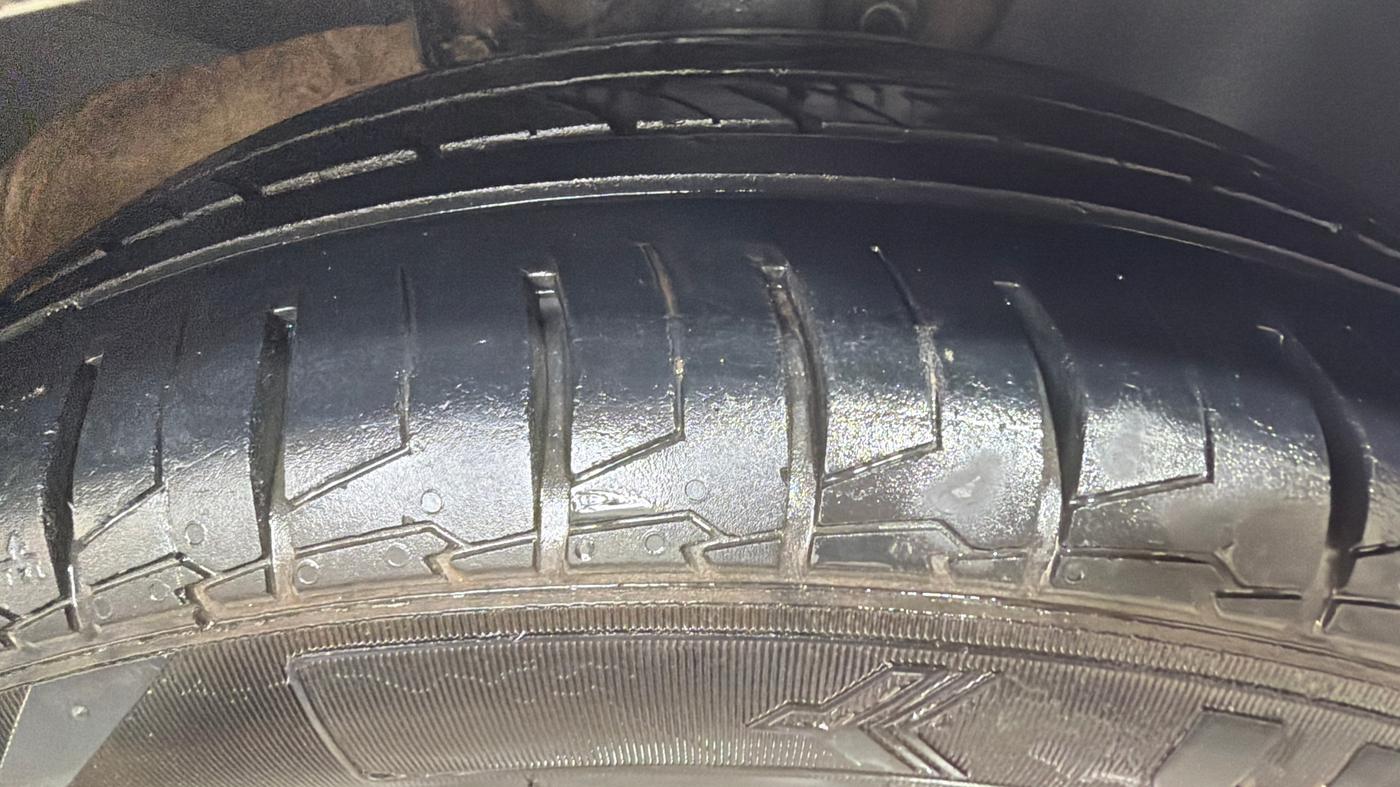 2019 Volkswagen Ameo HIGHLINE PLUS 1.0L 16 ALLOY, Petrol, Manual, 92,957 km, Right Front Tyre Tread