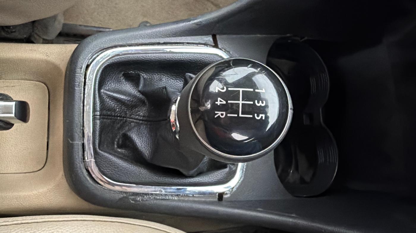 2019 Volkswagen Ameo HIGHLINE PLUS 1.0L 16 ALLOY, Petrol, Manual, 92,957 km, Gear Lever