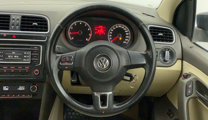 2013 Volkswagen Vento HIGHLINE 1.6 MPI, Petrol, Manual, 81,645 km, Steering Wheel Close Up