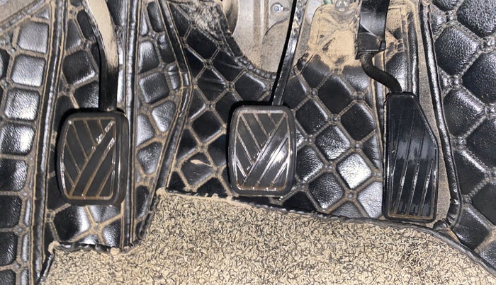 2022 Maruti IGNIS ZETA 1.2, Petrol, Manual, 33,411 km, Pedals