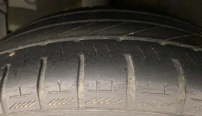 2021 Hyundai NEW I20 MAGNA 1.2 MT, Petrol, Manual, 18,159 km, Right Rear Tyre Tread