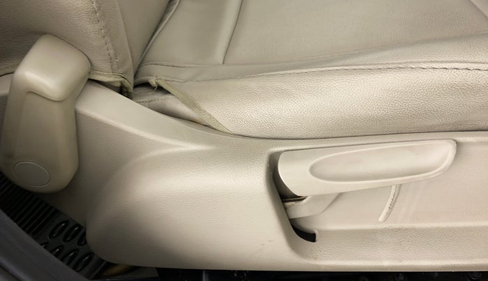 2011 Volkswagen Polo COMFORTLINE 1.2L PETROL, Petrol, Manual, 28,189 km, Driver Side Adjustment Panel