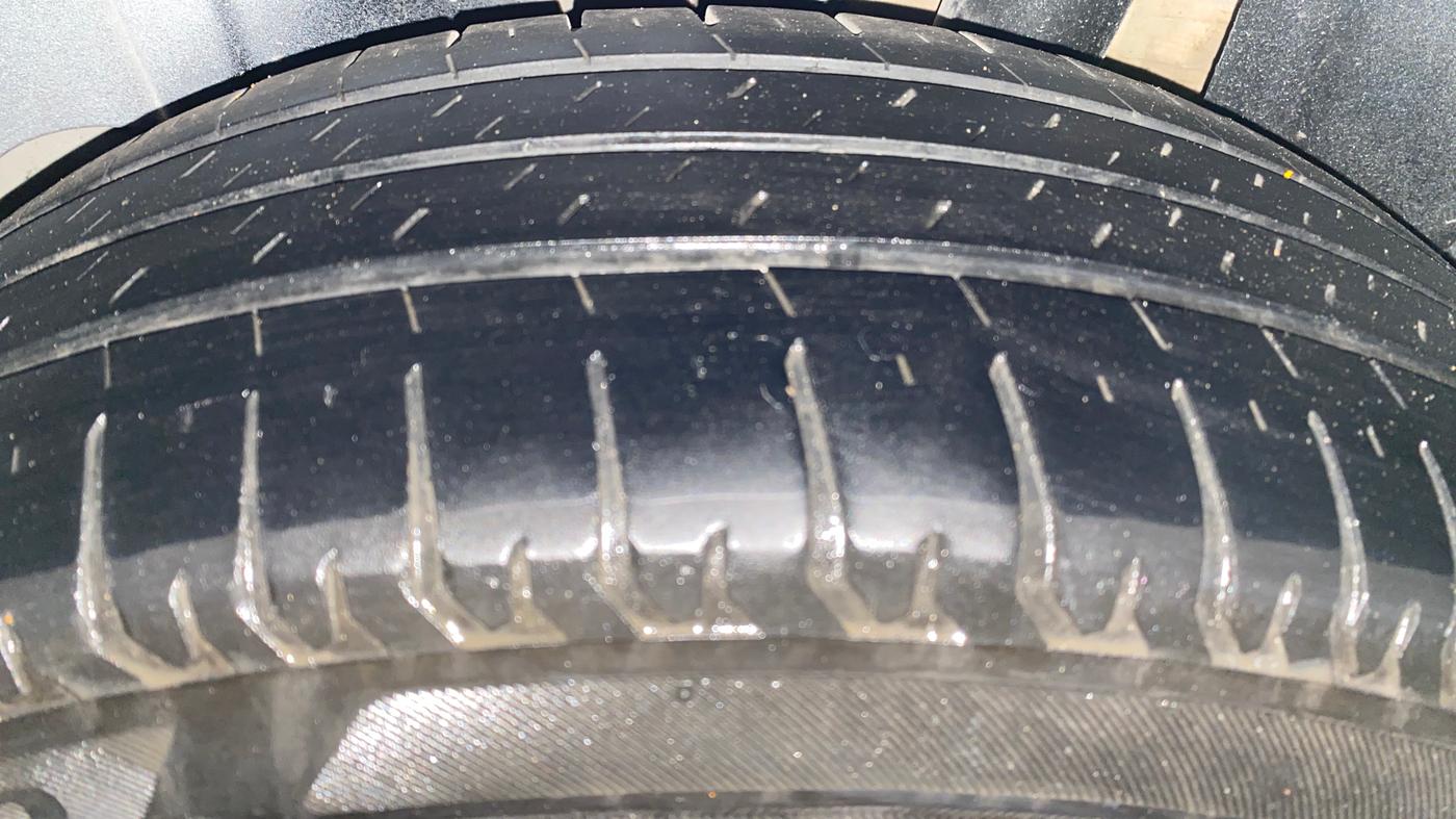 2024 Maruti Ertiga VXI AT SHVS, Petrol, Automatic, 34,912 km, Left Rear Tyre Tread