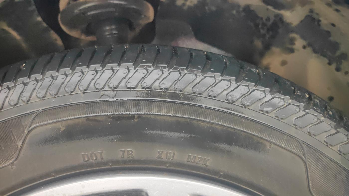 2018 Ford Ecosport TREND + 1.5L PETROL AT, Petrol, Automatic, 37,776 km, Right Front Tyre Tread