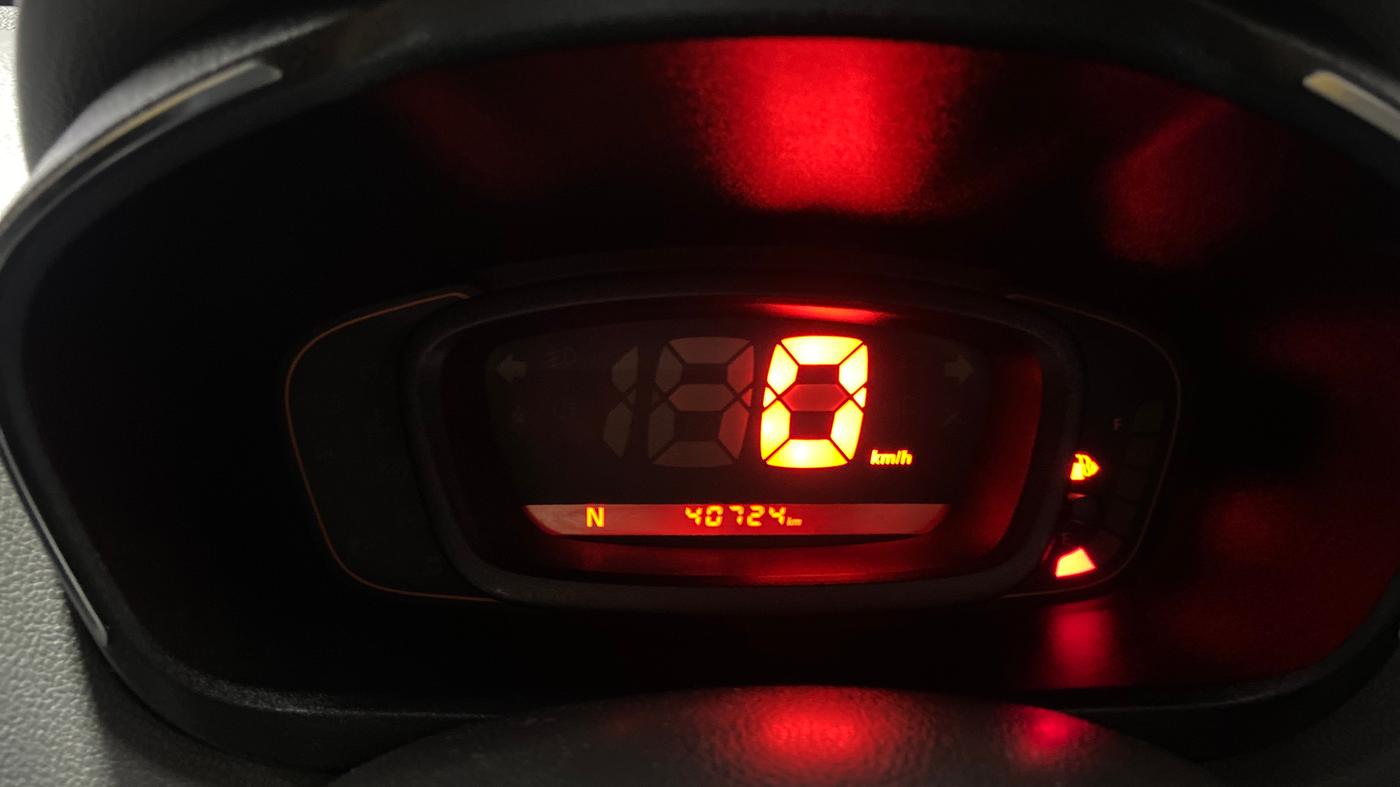 2017 Renault Kwid RXT 1.0 AMT (O), Petrol, Automatic, 40,712 km, Odometer Image