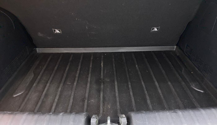 2021 KIA SONET GTX PLUS 1.5D  AT, Diesel, Automatic, 7,609 km, Boot Inside