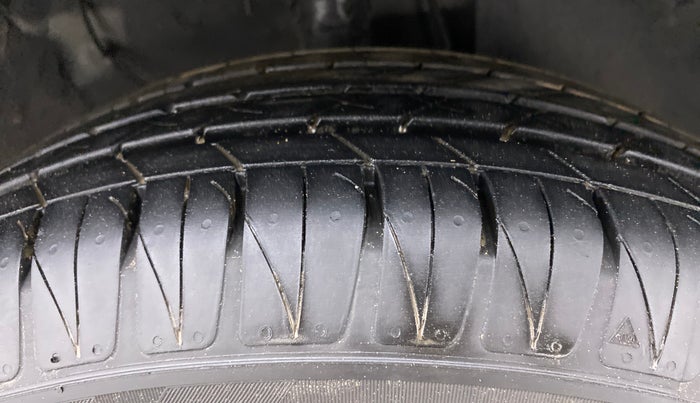 2021 KIA SONET GTX PLUS 1.5D  AT, Diesel, Automatic, 7,609 km, Right Front Tyre Tread